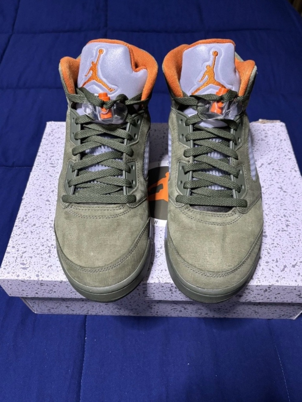 Air Jordan 5 Retro 2024 Olive Size 9